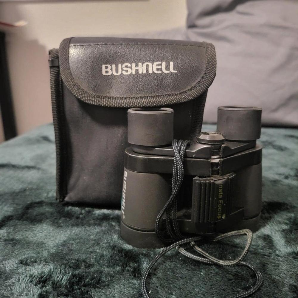 Bushnell Insta Focus Powerview 4x 30 Binoculars with Case